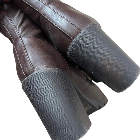 Dream Pairs lace up booties size 6 - Picture 8 of 9